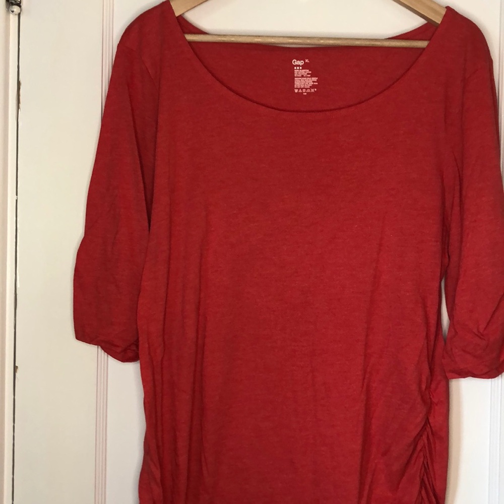 Gap 3/4 sleeve too with rouching